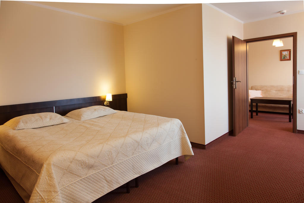 Hotel Ostrawa Wodzisław Śląski Zimmer foto