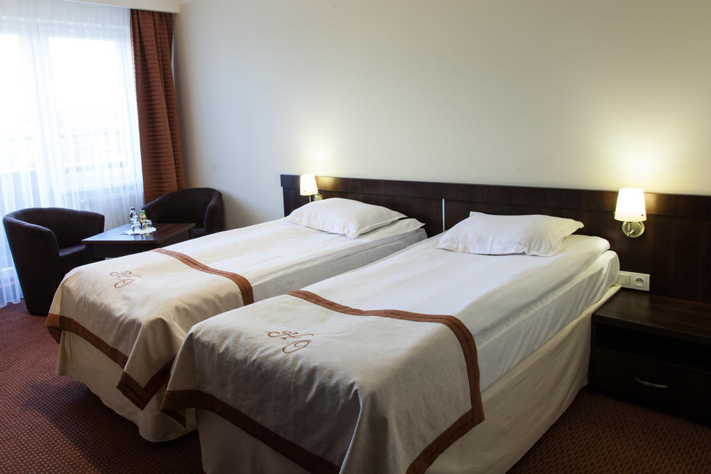 Hotel Ostrawa Wodzisław Śląski Zimmer foto